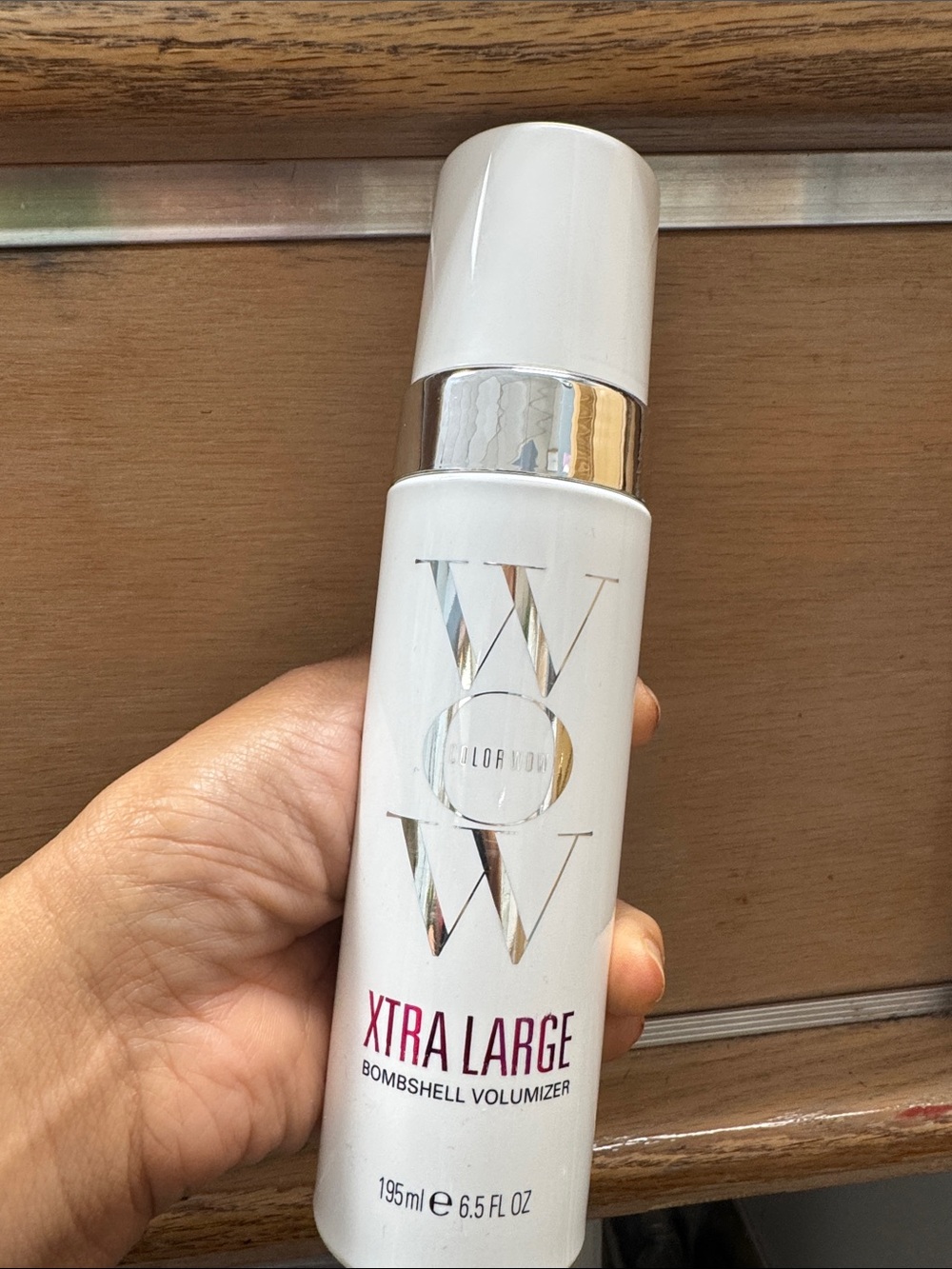 Xtra Large Bombshell Volumizer Spray — White
